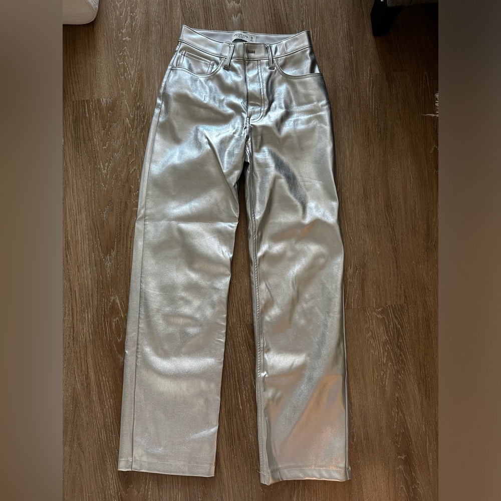 Vegan leather 90s relaxed silver pants Size 25